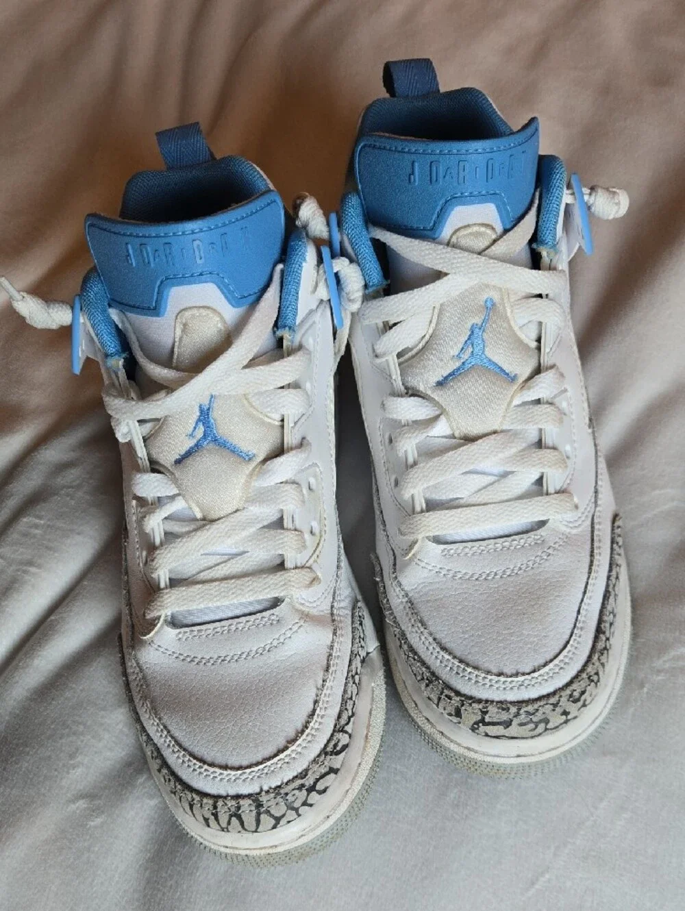 Nike Air Jordan Spizike Low Youth Basketball Sneakers